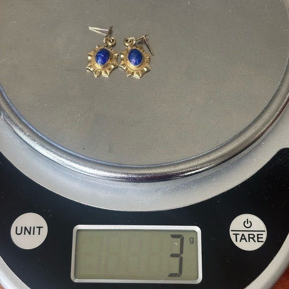 Vintage 18k GE Faux Blue Lapis Lazuli Dangle Earrings – Egyptian Revival Style - Picture 9 of 10